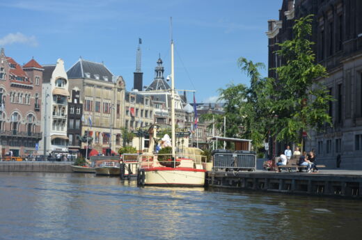 Amsterdam z łódki 12
