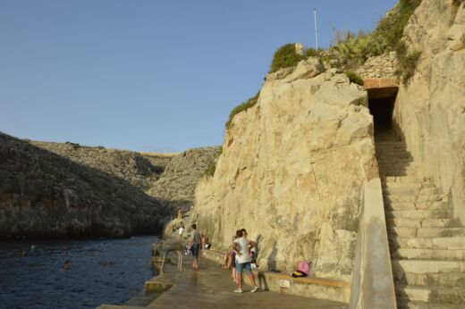 Łódka na Blue Grotto