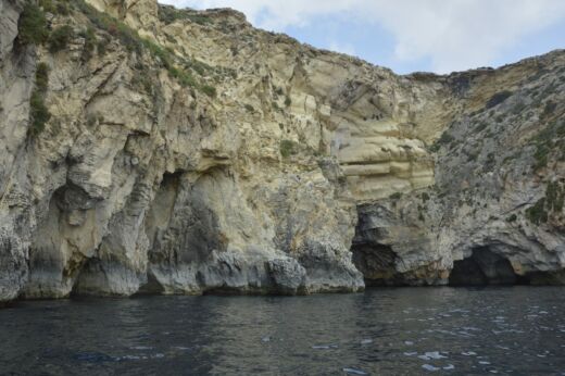 Łódka na Blue Grotto